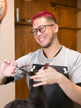 バーバー スタジオ ラフテル(Barber Studio RAFTEL)の写真/落ち着いた男の隠れ家的空間！大型店やガヤガヤしたのが苦手…という方にオススメサロン☆遅い時間も相談◎