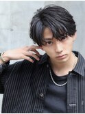 黒髪アップバングショート