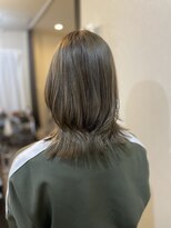 シーナ(Sina)&nbsp;グレージュカラー／ミディアムレイヤー