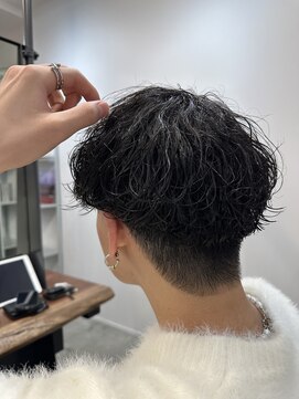 サブトル(subtle) 波巻きパーマ