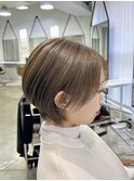 大人かわいい小顔ショートショートヘア30代40代50代白髪ぼかし