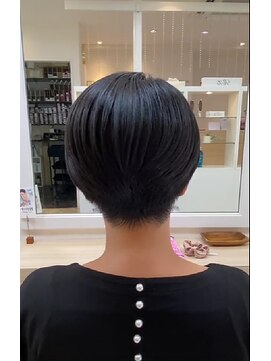 ユニティ 橋本店 大人モード黒髪ショートスタイル