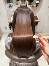 癖・うねり・広がりを根本から解消。触れるたびに自信が持てる髪へ