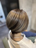 アフィックス ヘア 小岩駅前店(affix hair)&nbsp;小顔効果バツグンの艶ハイライト大人ショートボブ