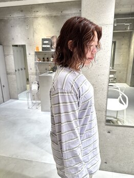 アイデンアンドティティ(IDEN AND TITY)の写真/【平安通/大曽根】ダメージレスにこだわり、髪質に合わせたパーマをご提案。毛先まで潤うパーマスタイルへ*