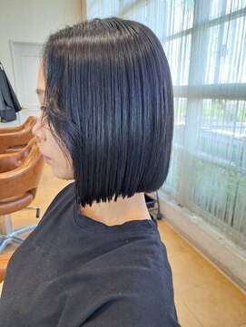 カットウェルズ ラブコオリヤマ 郡山店(Cut Well's Love Koriyama) 透明感グレージュ×レイヤーセミロング