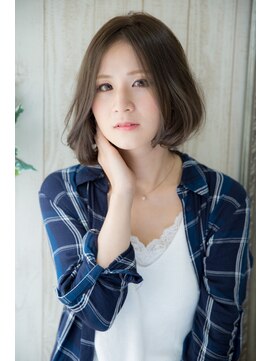 ブレラ ヘアー デザイン(Brella hair design) [Brella hair design]スモークアッシュ×フェミニンボブ