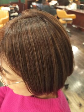 プレゼンスセタガヤ(PRESENCE SETAGAYA) ショート/オーガニックカラー/艶カラー/ボブレイヤー