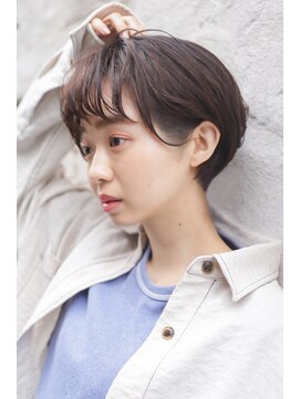 カライング(ing) 大人可愛い20代30代40代黒髪前下がりひし形小顔ボブ丸みショート