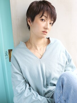 バース(BIRTH) 天神【BIRTH】大人ベリーショート　4