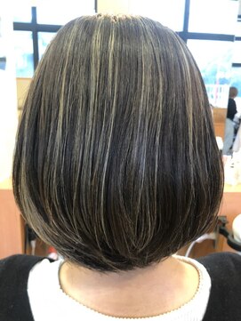 シャンプーボーイ ヒノ(SHAMPOO BOY Hino) ハイライト×ショート