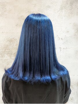 アトリエ バロッコ(atelier Barocco) 館長の絶品ネイビーブルー