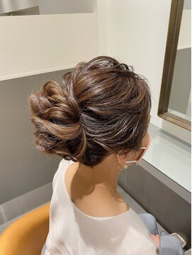 ヘアーメイクサロンアール(hair make salon R) シニヨン