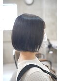 カット技術で差がつくフラットショートボブ！/横浜髪質改善