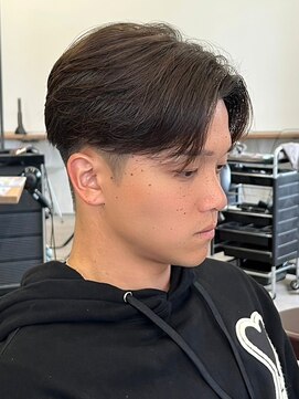 エルマーク(L-MARK) センターパートニュアンスパーマ韓国カルマパーマコンマヘア