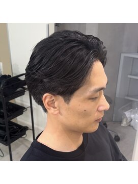 ニコフクオカヘアーメイク(NIKO Fukuoka Hair Make) 「NIKO」センターパートパーマ　カルマパーマ　ニュアンスパーマ