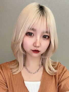 エミーバイモアムー(Emmie byMoremuu) 【埼玉ブリーチの神様】韓国レイヤー×ハイトーンブリーチ