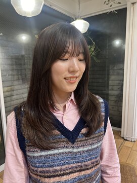 ガーランド (Garland) ミディアムヘア/顔まわりカット/オージュアカラー