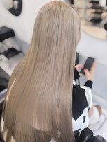 ラビス(Lovis)&nbsp;黒髪カタログ/ボブルフ/ネビージュ/小顔に見せるヘア/ワンレン