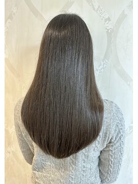 ピオラ(piola) 毛先までつるんと整う、大人のナチュラルストレート