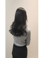 イラ(Era) ネイビーカラー/暗髪/艶髪/透明感カラー