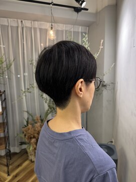 リジー(Litzy) 刈り上げショート【三國麗奈】