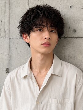 キュー(Cue_) 無造作シャドウパーマアップバングショートツーブロック刈り上げ