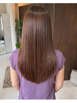 零秒女髪 千里丘店 上品で透明感のある美艶ロングストレート髪質改善艶髪艶感