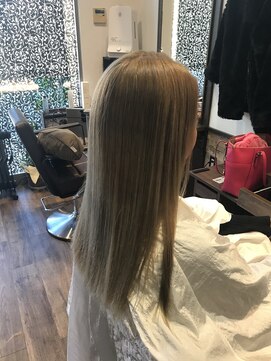 ふぁみーゆ(Famille) 明るめグレージュ