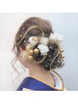 エリカ 美容室&nbsp;【ハイトーンカラーにオススメ！】水引アレンジシニヨン