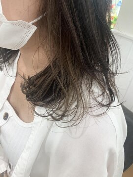 ネオリーブ クーロ(Neolive curro) これが本当のさりげない♪インナーカラー デザインカラー