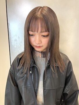 ローウェ 表参道(Louwe) sheer beige オン眉ぷつっとミディアム