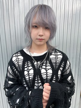 キバ(kva) ▽□□▽中性ウルフ×シルバーホワイト