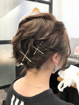 ナンバー アリア 三軒茶屋(N° aria) ショートでも◎アップアレンジ結婚式パーティヘアアレンジ