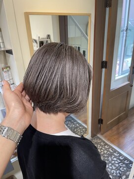 ワンバイワンクラッカ(one by one CLACCA) 白髪ぼかしハイライト