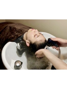 アーユルヴェーダの智慧に基づくヘッドスパ。個室で心身をリフレッシュし、美しい髪へ[天王寺/阿倍野]