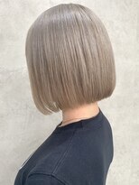 ルノン フィージュ(LUNON fieju)&nbsp;ブロンド/ホワイトブロンド/切りっぱなしボブ