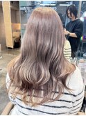 ハイトーンミルクティーグレージュ明るめアッシュベージュ2030代