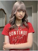 ほんのりラベンダーのスモーキーグレージュ