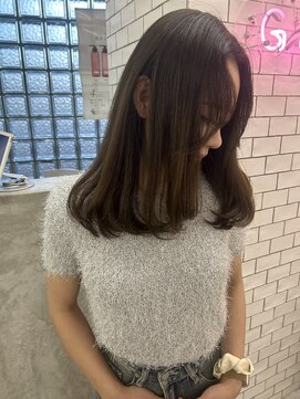 ガーランドウメダ(Garland umeda) オリーブベージュ 担当 Otoha 7297