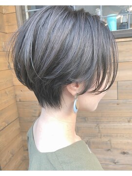 ルーナヘアー(LUNA hair) ハンサムショート くびれ 前髪なしショートダブルカラーブリーチ