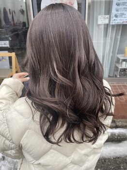 【女性stylistが多い◎】髪のお悩みを改善する施術だけでなく、毎日のお手入れについてもご相談ください☆