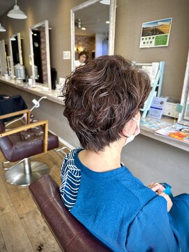 ヘアーメイクロージー 八軒店 (HAIR MAKE ROSY) 柔らかい動きで華やかに魅せる大人くびれパーマ