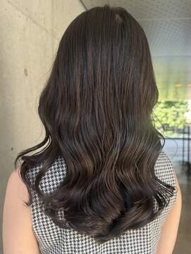 アメリ バイ アピッシュ(Amelie by apish) コテ巻き風パーマ韓国風パーマミディアムパーマ前髪パーマ