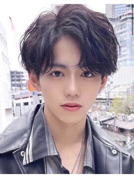 アイトーキョープラスシー 横浜(AI TOKYO+Sea) 横浜/センターパート/シャドウパーマ/ツイストスパイラルパーマ