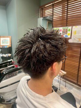 スタンドバーバー 柏(STAND BARBER) MEN’S HAIR/サーフカール/刈り上げセンターパート/<理容室>
