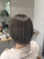 アンビス(1bis)&nbsp;赤みを抑えた透明感オリーブグレージュ