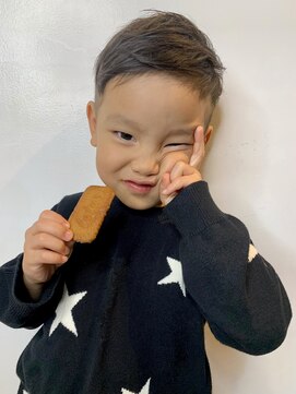 テダ(Te'Da) キッズ 刈り上げ アップバング