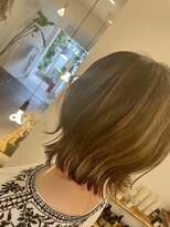 ウギ(U gi) ラフなカールとハネ感ボブ/唐人町/荒戸/大濠/今川/地行