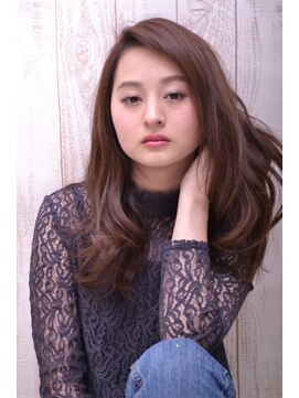 フリーズ 伊丹店(Freez) 30代・40代・50代ミルクティーベージュ×レイヤーセミ